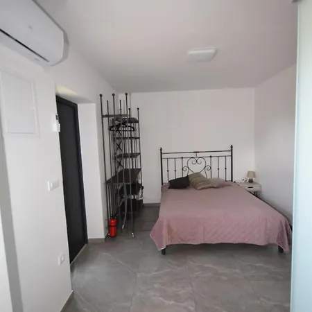 Apartmaji Lejardin 아파트 Škofljica