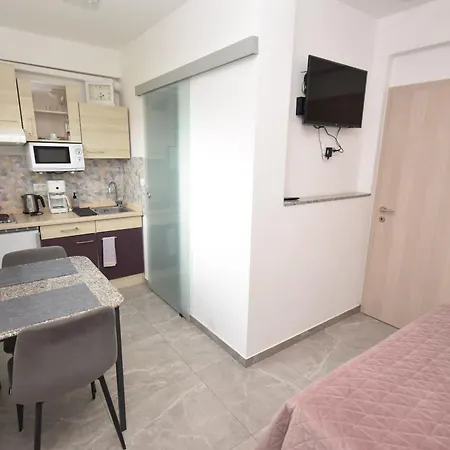 Apartmaji Lejardin *