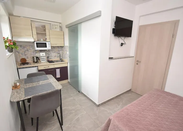 Apartmaji Lejardin *